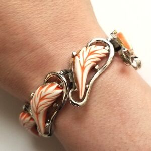 Vintage feathers bracelet silver tone pink peach white flamingo feather